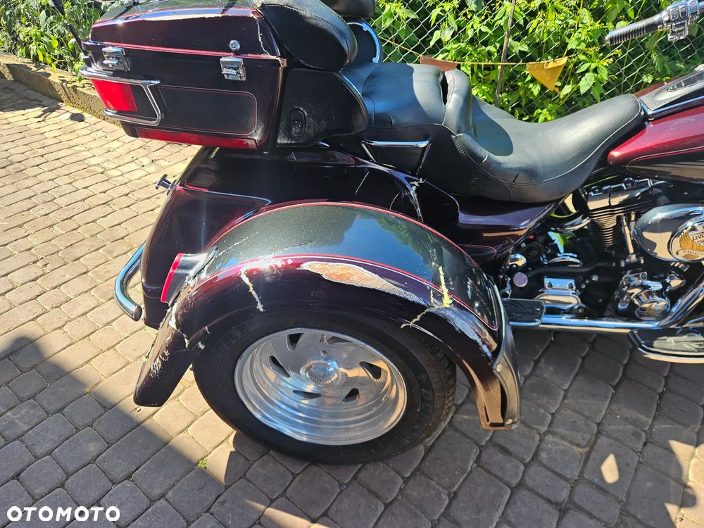 Harley-Davidson FLH Electra Glide - 22