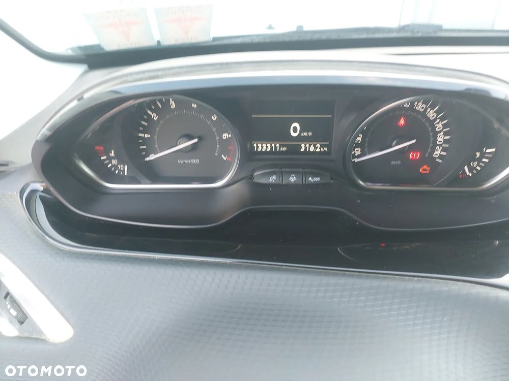 Peugeot 2008 PureTech 82 Allure - 14