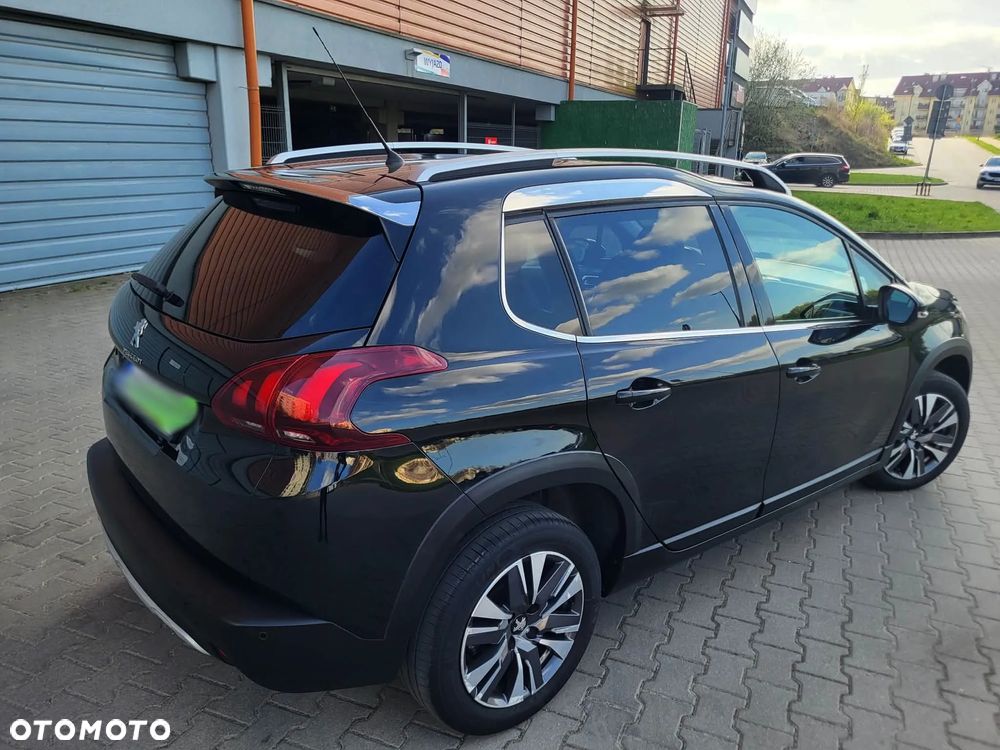 Peugeot 2008 BlueHDi 100 STOP & START Allure - 19