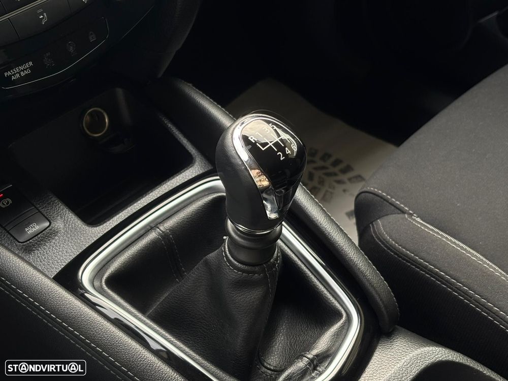 Nissan Qashqai 1.5 dCi N-Connecta - 22