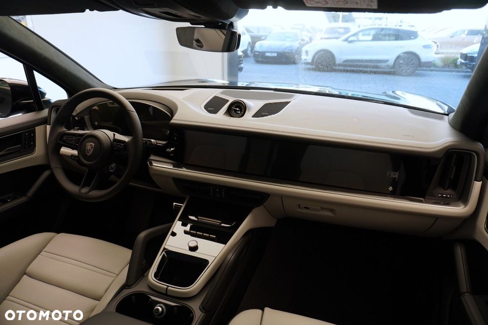 Porsche Cayenne - 32