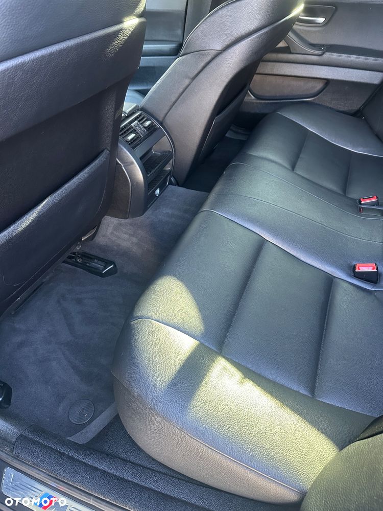 BMW Seria 5 530d xDrive - 17