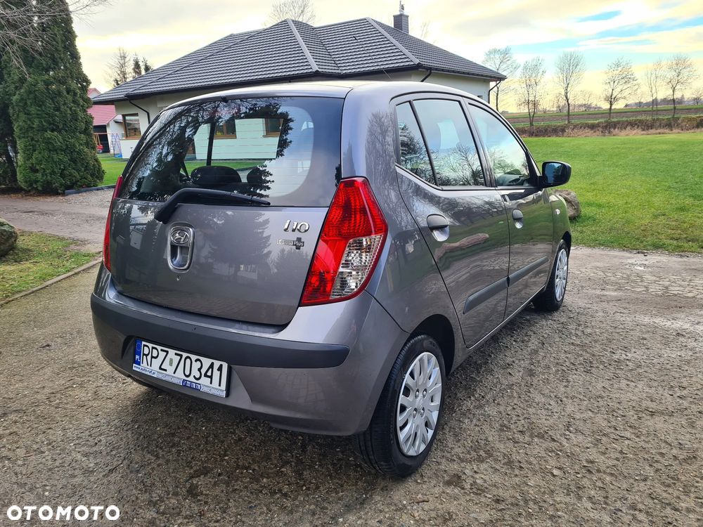 Hyundai i10 1.1 - 8
