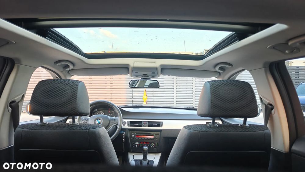 BMW Seria 3 318i Edition Sport - 25
