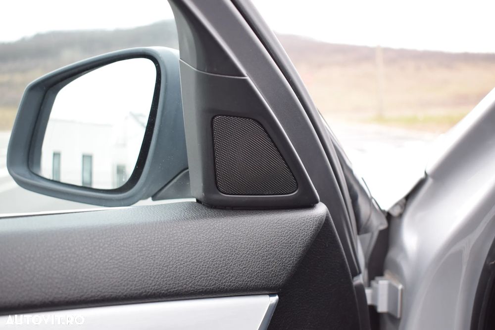 BMW Seria 5 525d Sport-Aut. - 26