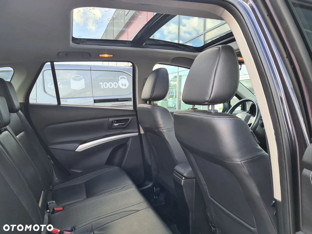 Suzuki SX4 1.6 Premium - 28