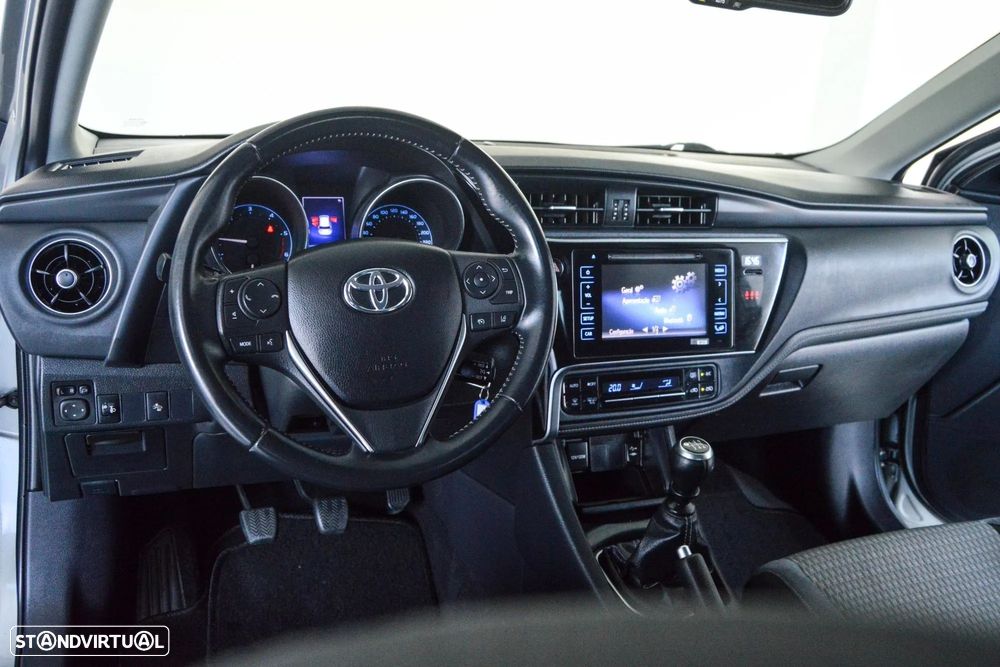 Toyota Auris 1.4 D-4D Comfort - 6