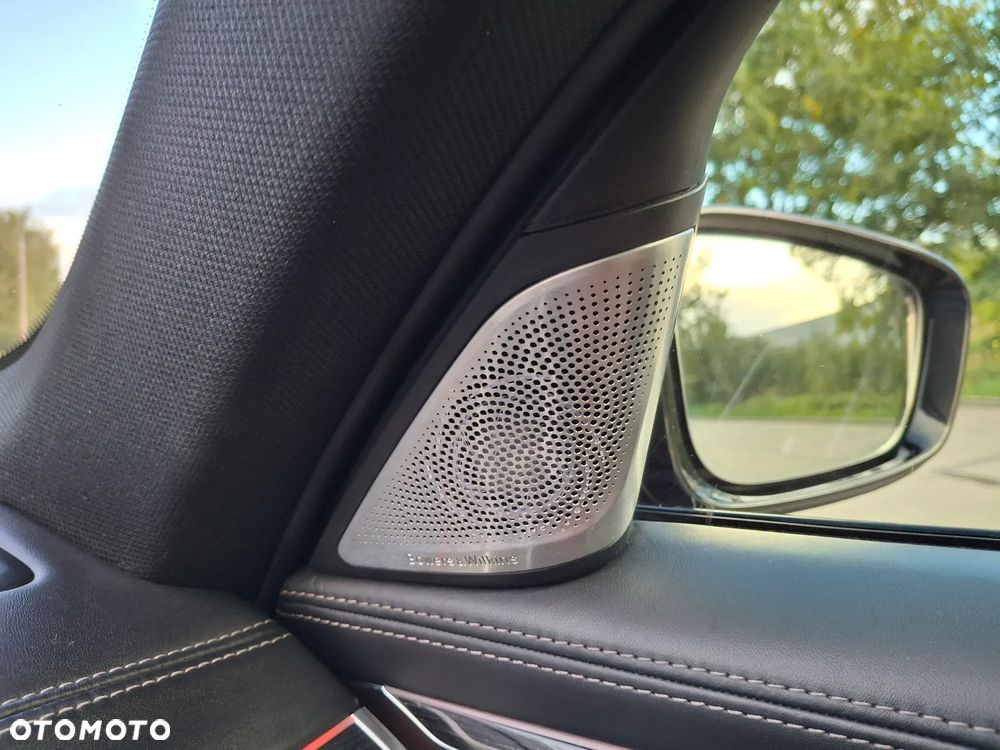 BMW Seria 7 750i xDrive - 26