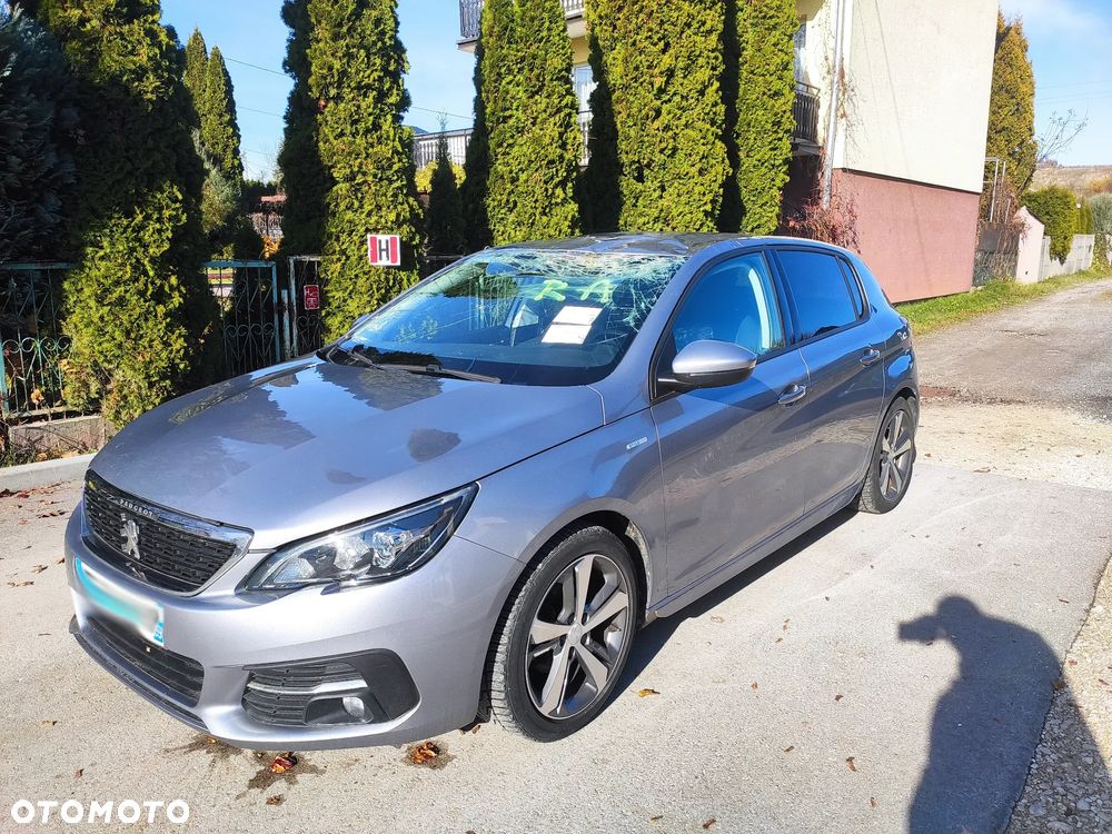 Peugeot 308 - 1