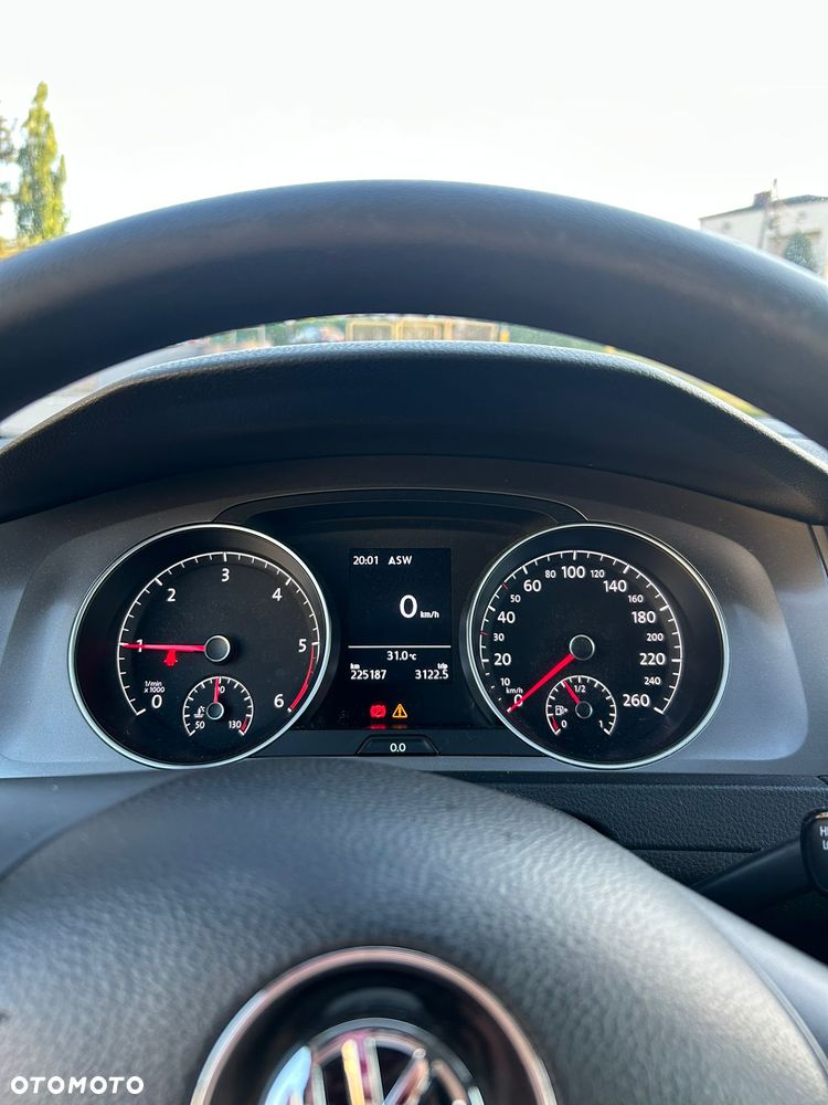 Volkswagen Golf - 15