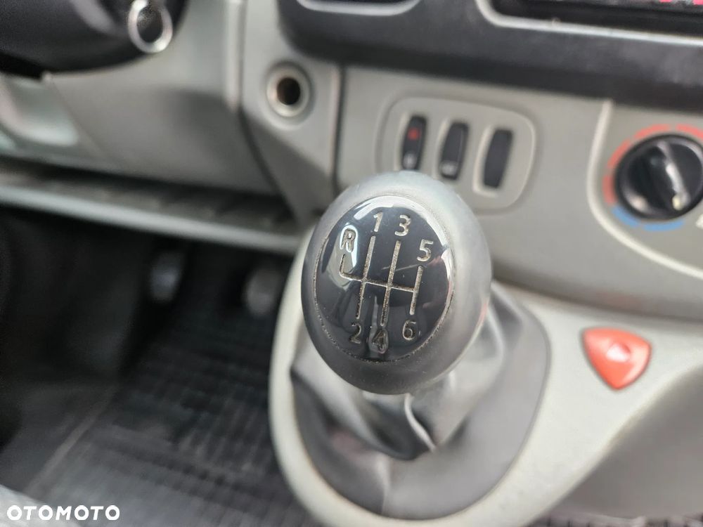 Renault TRAFIC - 18