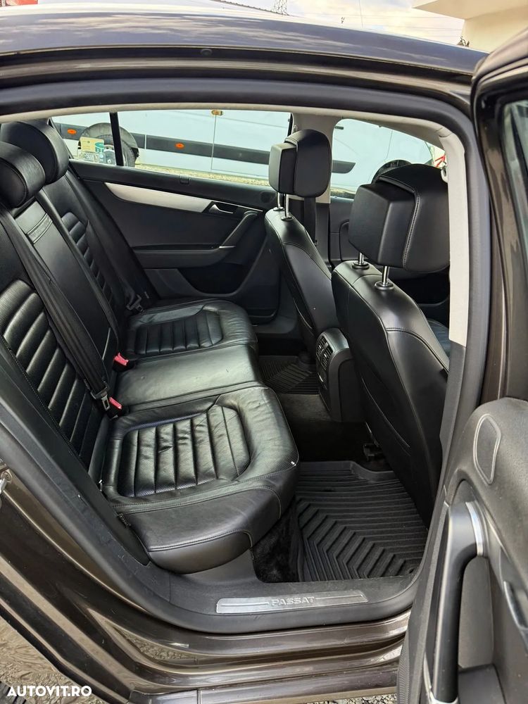 Volkswagen Passat 2.0 TDI DSG (BlueMotion Technology) Highline - 19