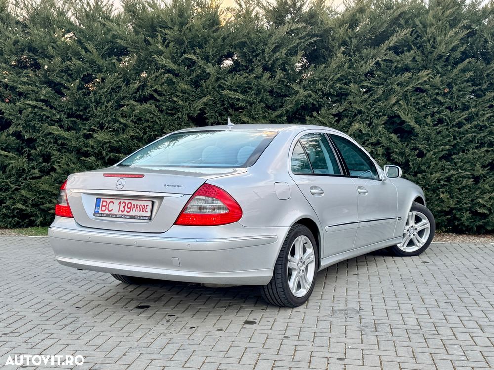 Mercedes-Benz E - 27