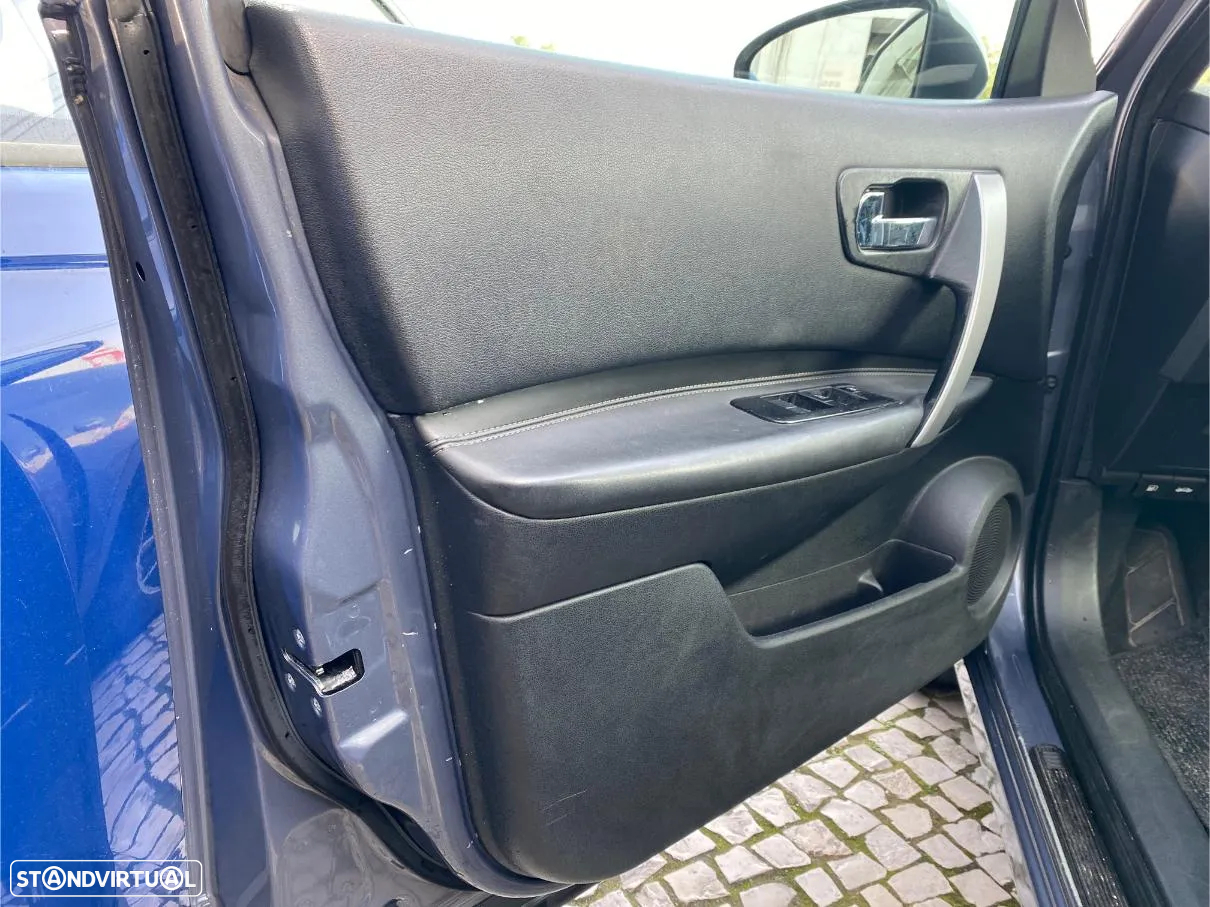 Nissan Qashqai 2.0 dCi Visia Business - 14