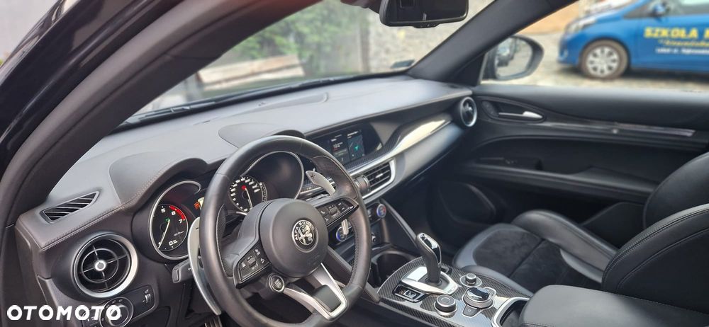 Alfa Romeo Stelvio 2.0 Turbo Veloce TI Q4 - 16