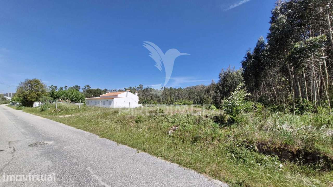 Terreno com excelente potencial a poucos minutos da praia - Grande imagem: 3/13