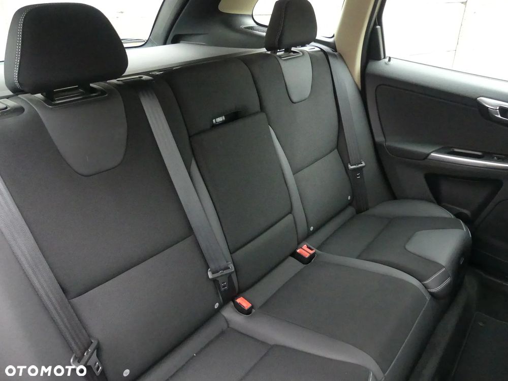 Volvo XC 60 D3 Edition Pro - 12