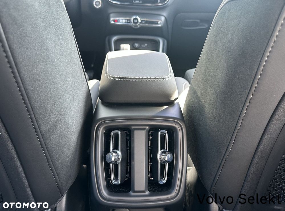 Volvo XC 40 - 24