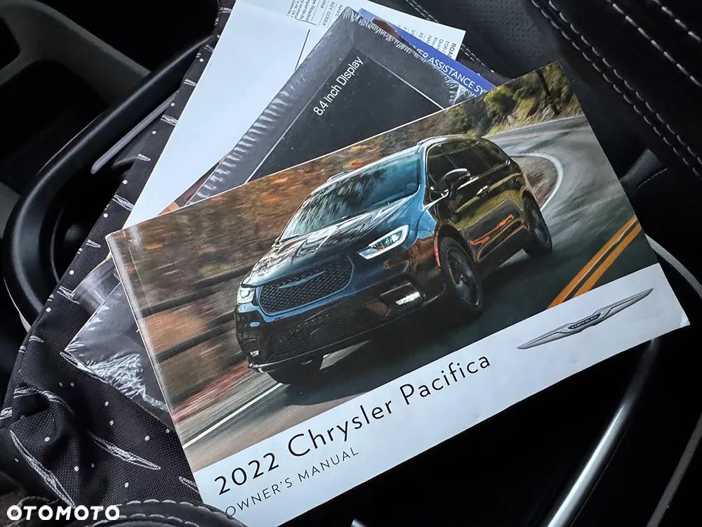 Chrysler Pacifica - 38