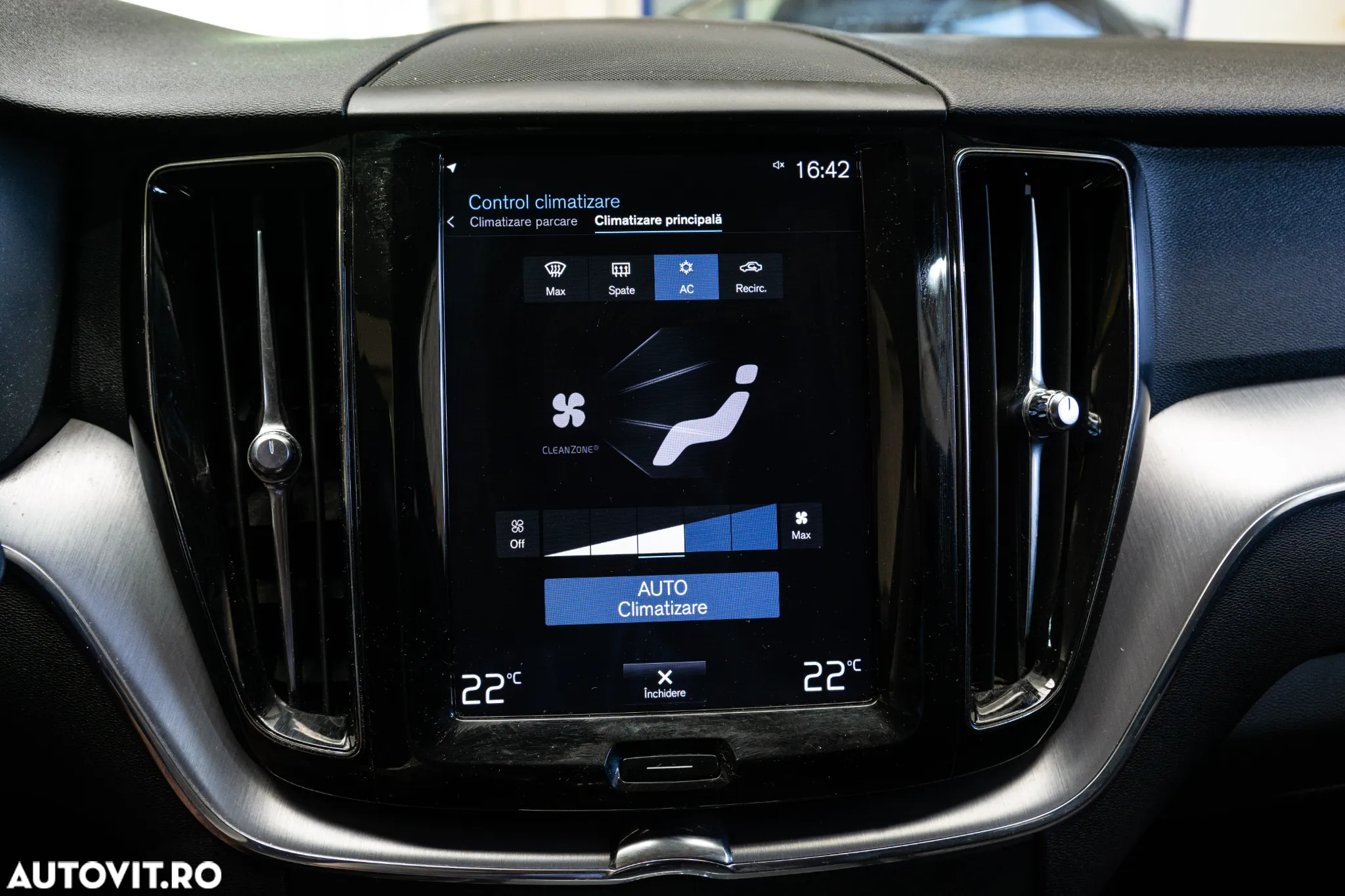 Volvo XC 60 D4 Geartronic Momentum Pro - 18