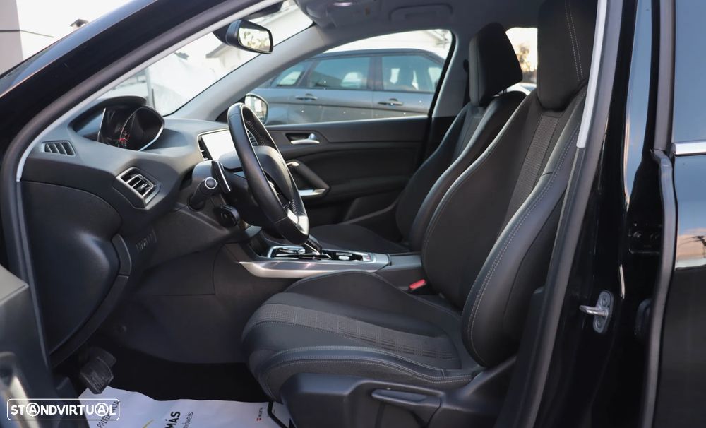 Peugeot 308 PureTech 130 EAT8 Allure - 10