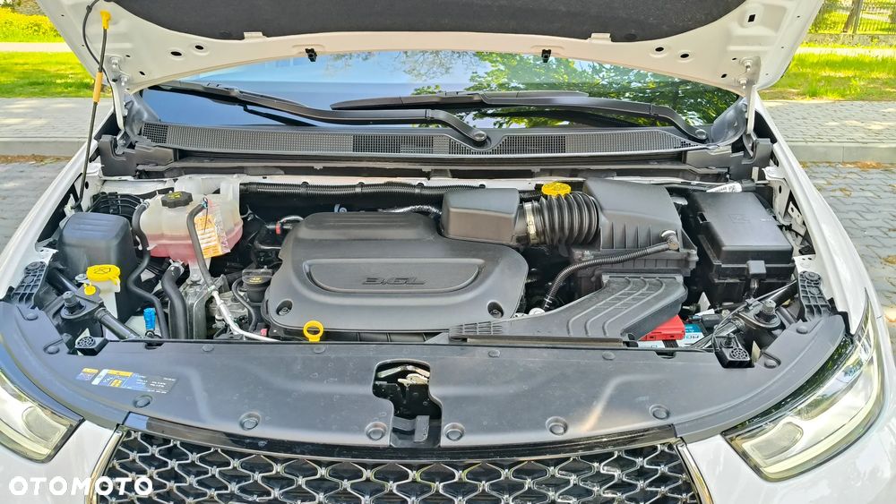 Chrysler Pacifica - 16