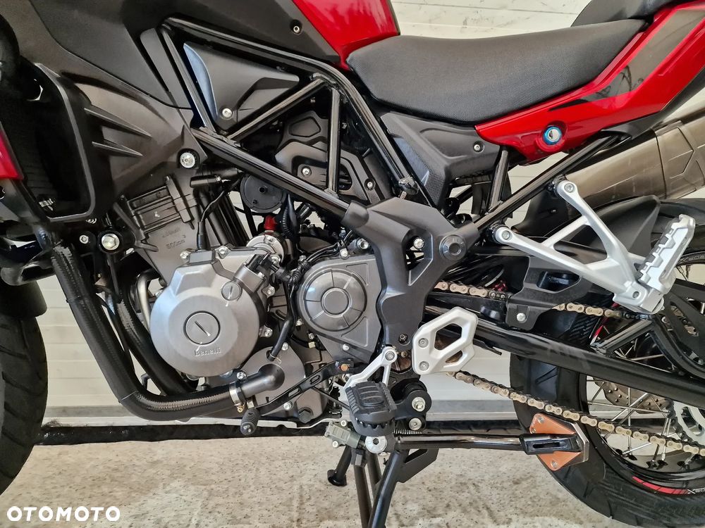 Benelli TRK 502 - 11