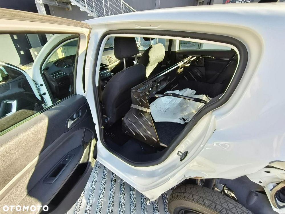 Peugeot 308 - 14