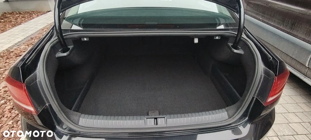 Volkswagen Passat 1.8 TSI BMT Comfortline - 11
