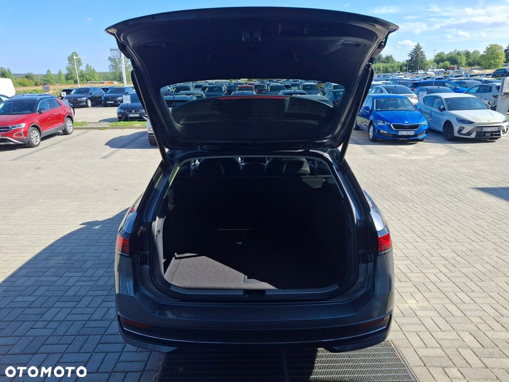 Volkswagen Passat - 11