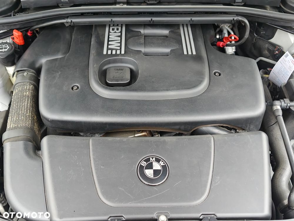 BMW Seria 3 318d - 30