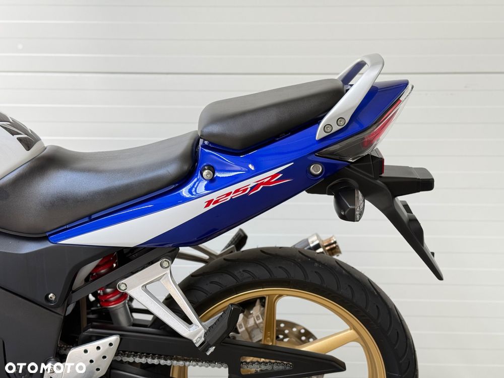 Honda CBR - 32