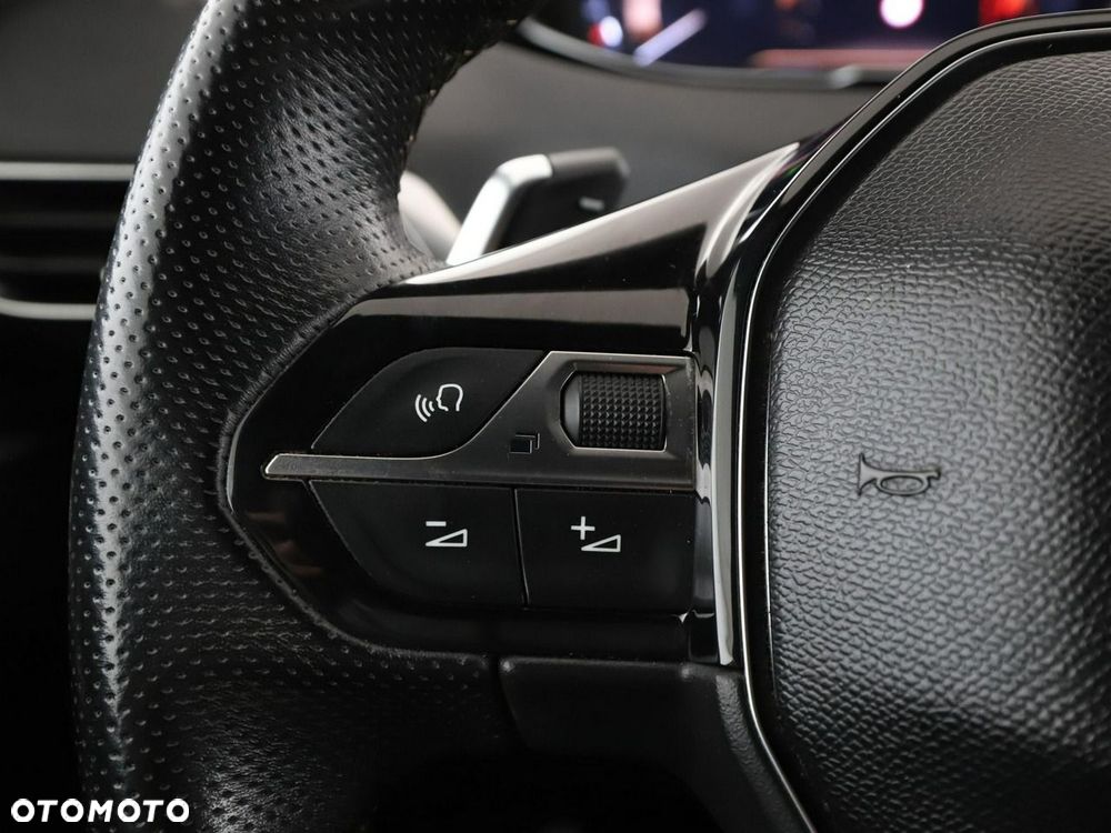 Peugeot 3008 1.5 BlueHDi GT Pack S&S EAT8 - 32
