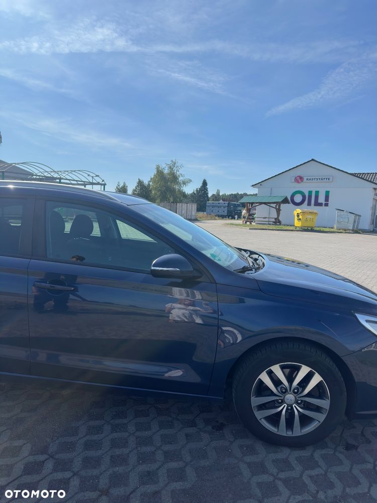 Hyundai i30 i30cw 1.6 CRDi Automatik Trend - 10