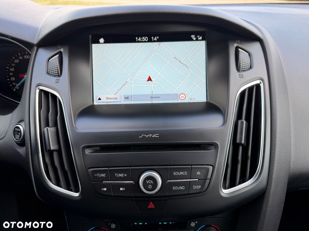 Ford Focus 1.0 EcoBoost Titanium - 22