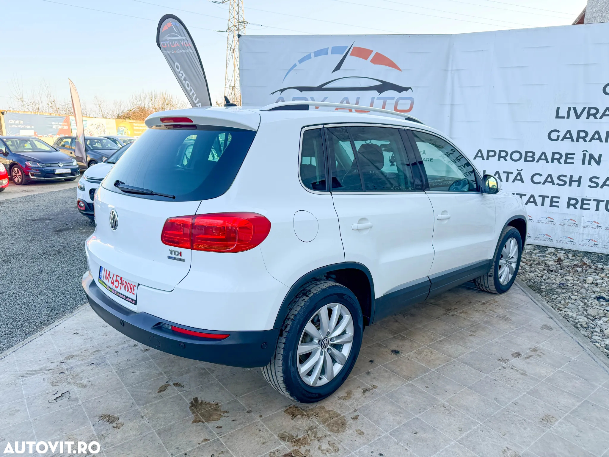 Volkswagen Tiguan 2.0 TDI DPF BlueMotion Technology Sport & Style - 4