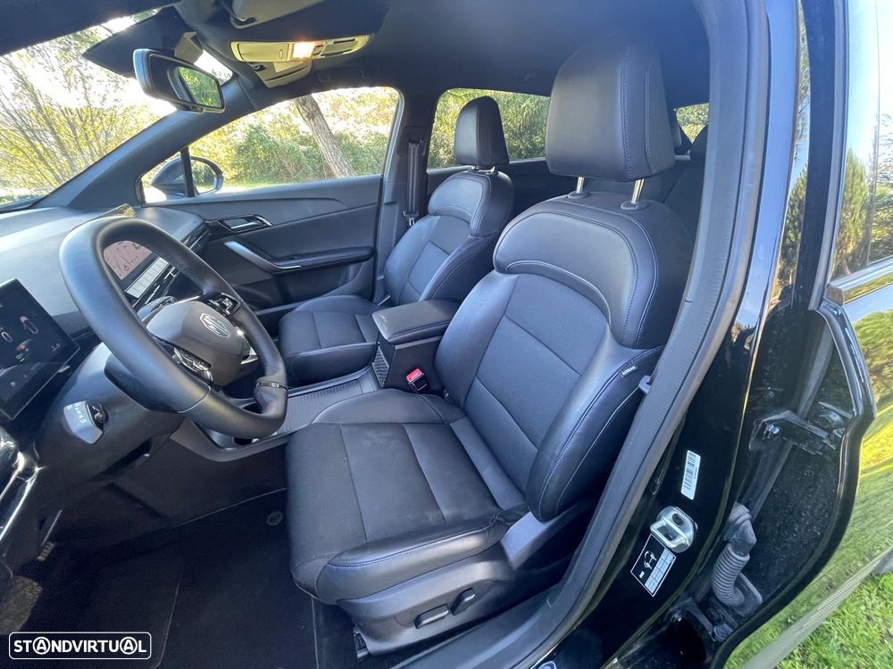 MG MG4 64 kWh Luxury - 21