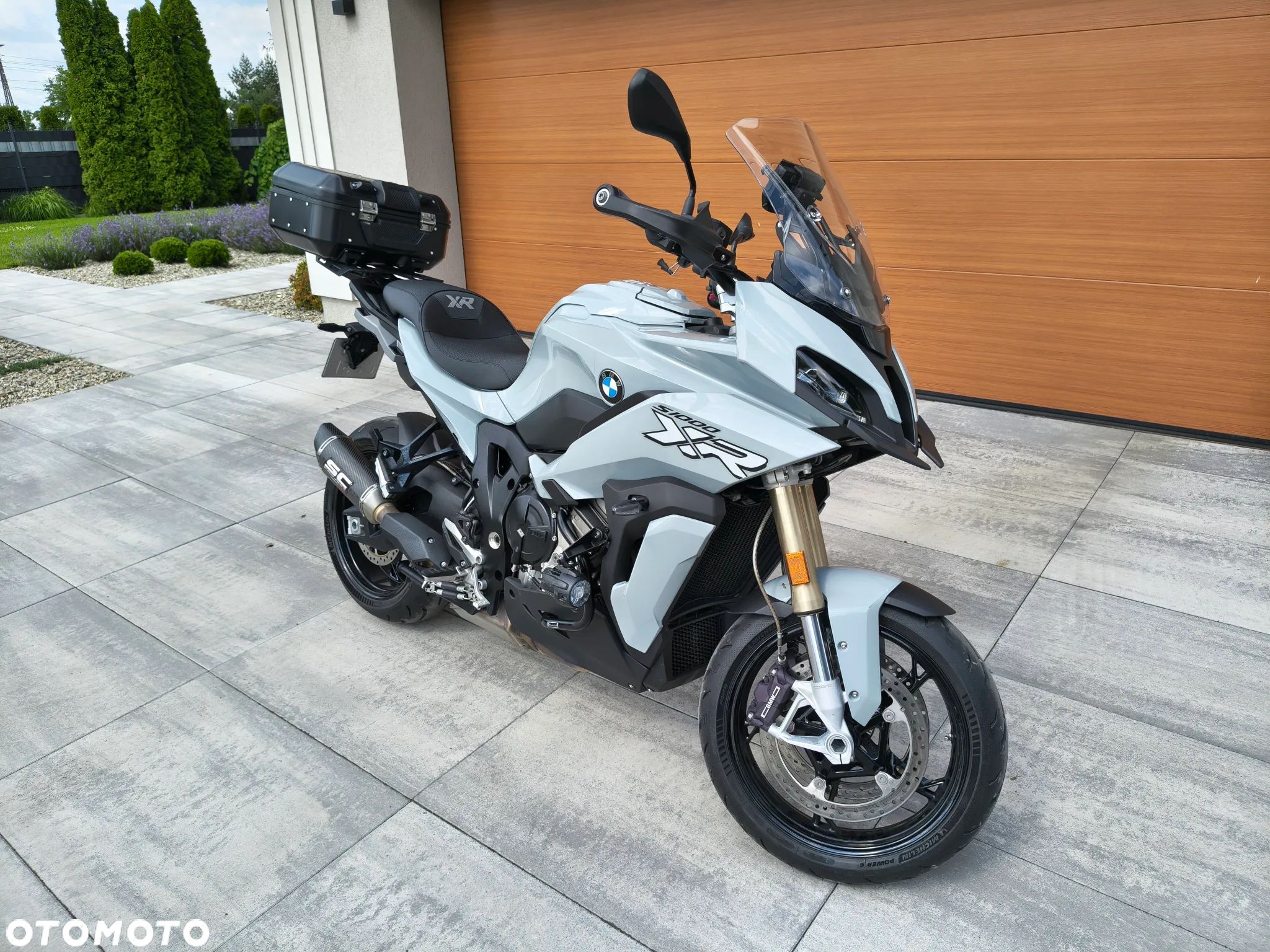 BMW XR - 1