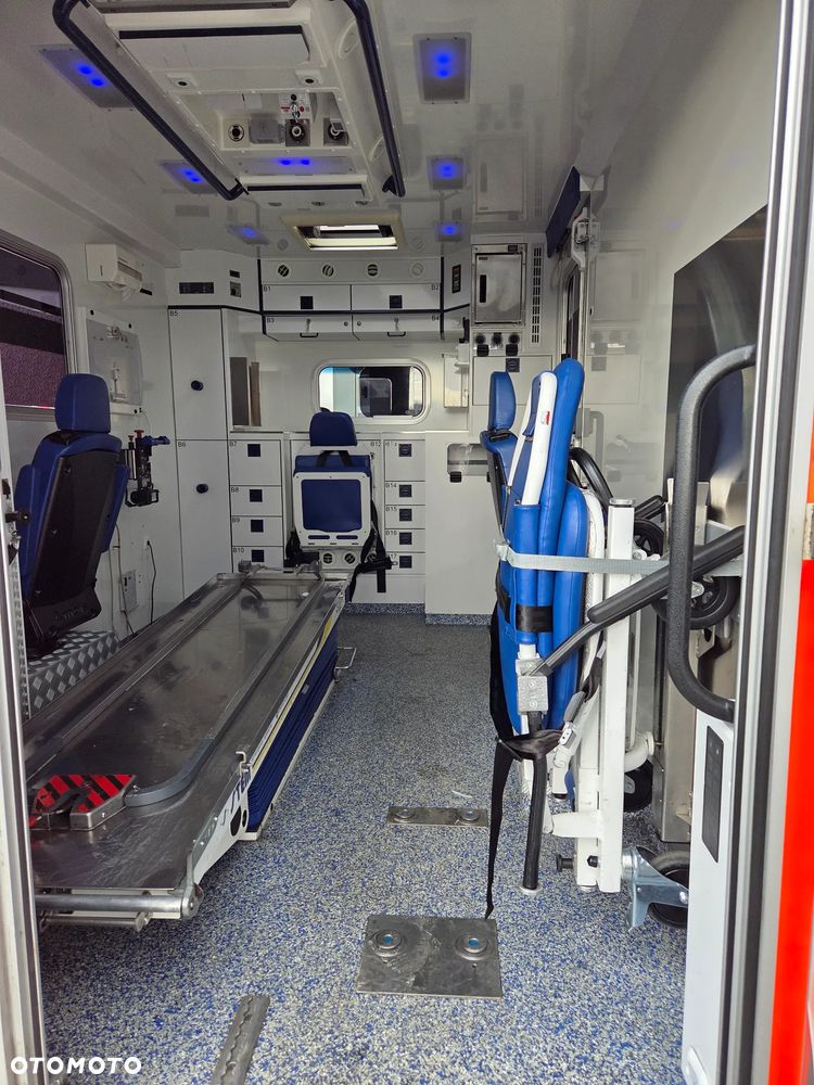 Mercedes-Benz SPRINTER - 17