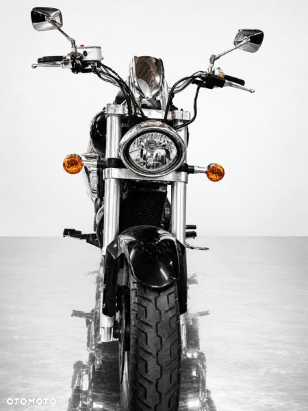 Suzuki Intruder - 5