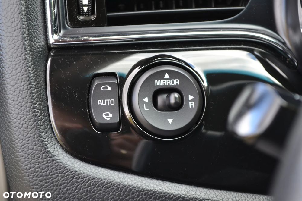 Kia Ceed 1.6 GDI Dream Team Edition - 10