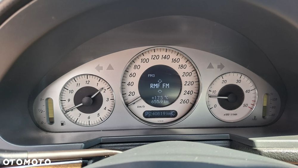 Mercedes-Benz Klasa E 280 CDI 4Matic Automatik Avantgarde DPF - 20