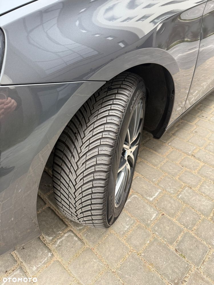 BMW Seria 2 218d - 11