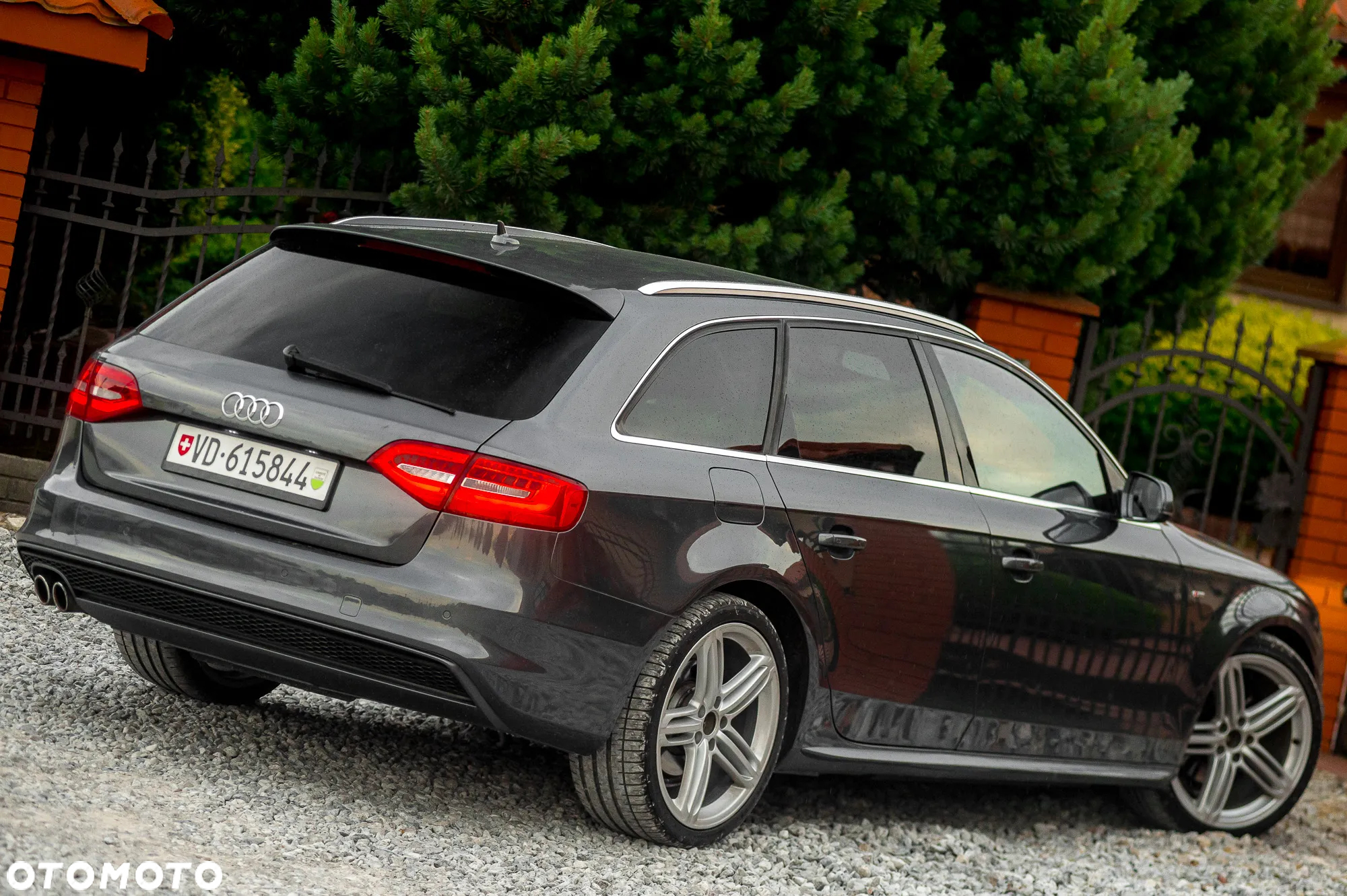 Audi A4 Avant 2.0 TDI DPF multitronic S line Sportpaket - 13