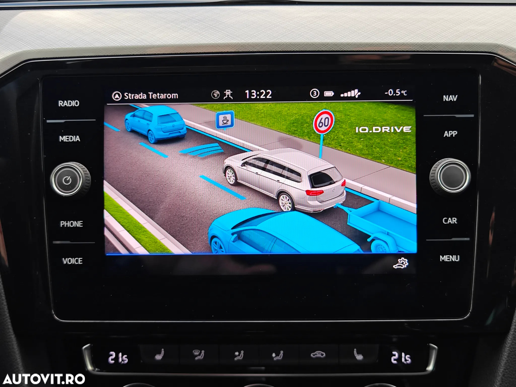 Volkswagen Passat Variant 2.0 TDI DSG Business - 18