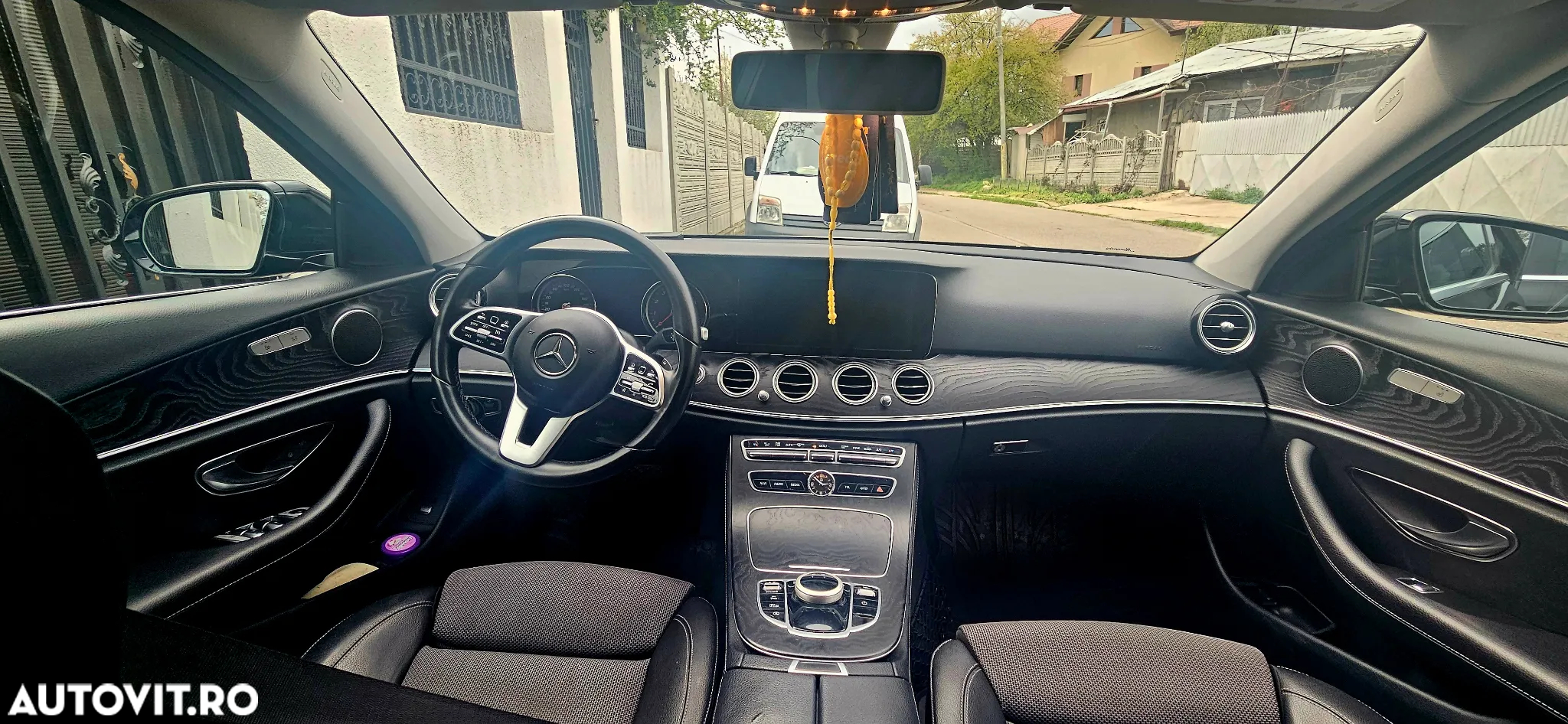 Mercedes-Benz E - 5