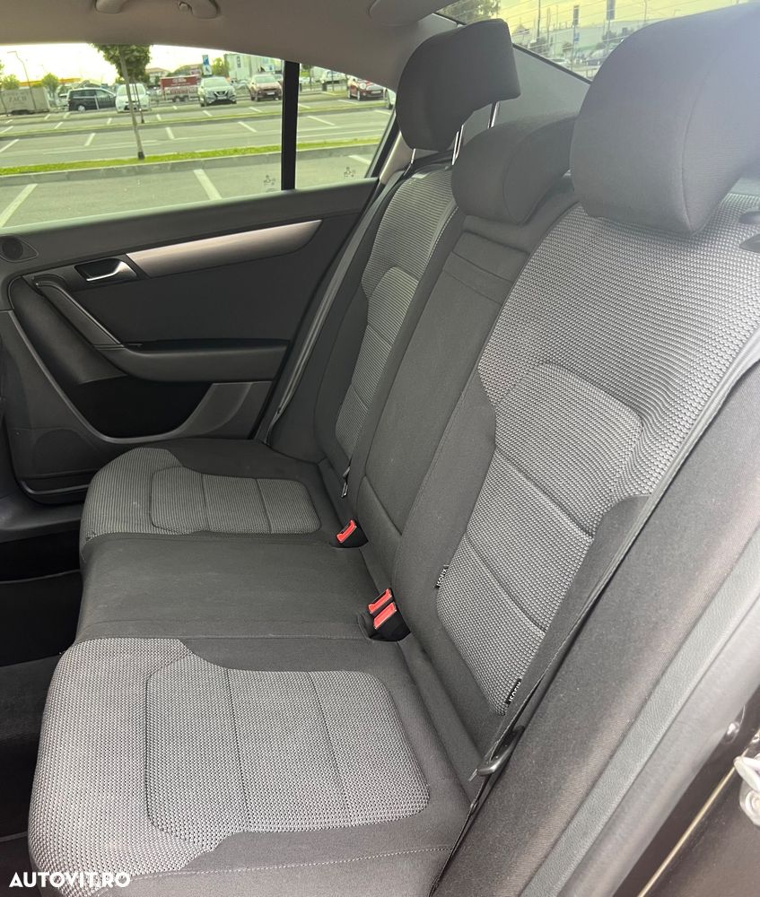Volkswagen Passat - 8