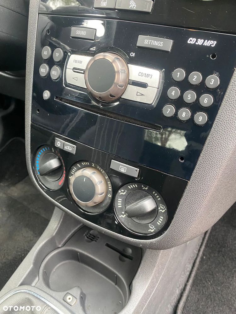 Opel Corsa 1.2 16V Enjoy - 13