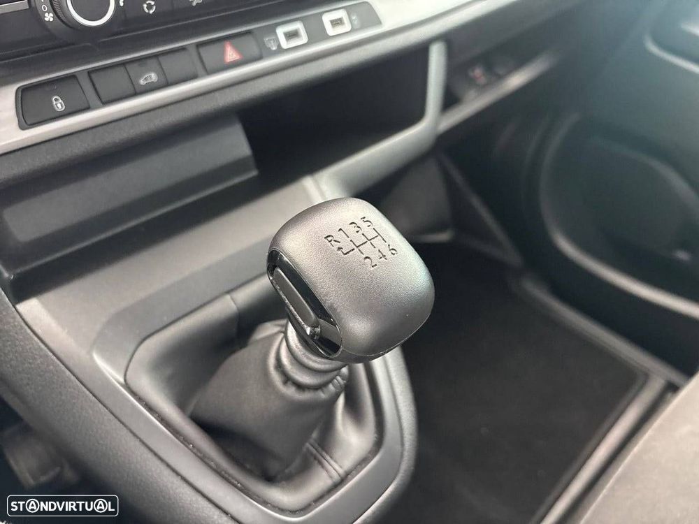 Citroën Jumpy Furgão Fechado M 1.5 BlueHDi 1 - 19