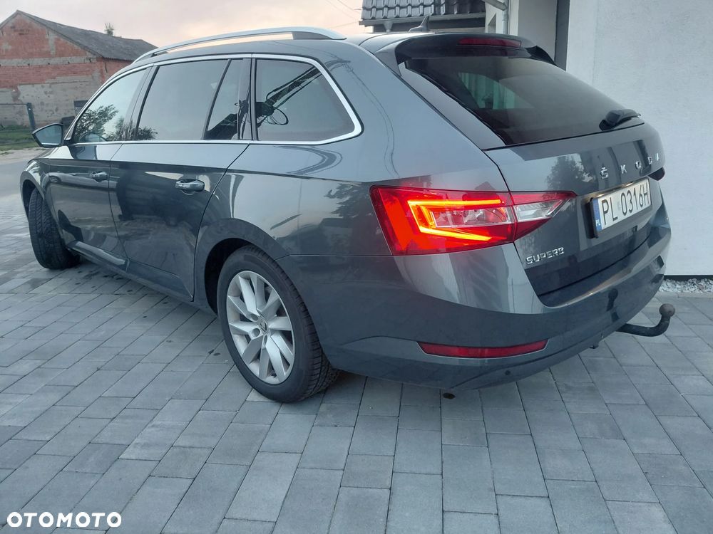 Skoda Superb 1.6 TDI Style DSG - 4